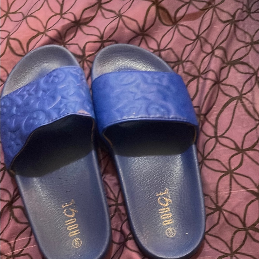 Rouge Helium Blue Sandals with Textured Strap